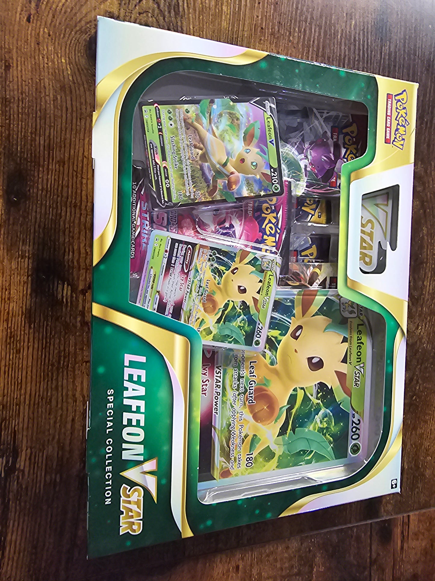 Leafeon vstar special collection box